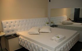 Safira Motel II